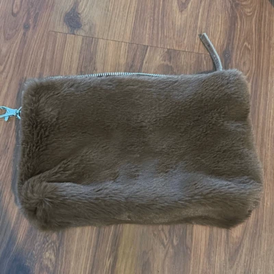 Bolso clutch Free People de piel marrón nuevo sin etiquetas Foto 1 de 4