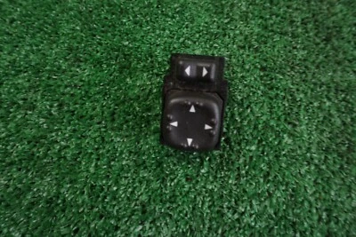 2002 CHEVROLET AVALANCHE 1500 DRIVER LEFT SIDE MIRROR Switch OEM - Image 1 of 4