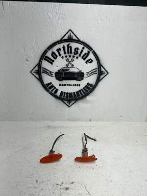 Luzes indicadoras laterais para para-lama Mercury Cougar mão esquerda/direita 1999-2002 - Imagem 1 de 4