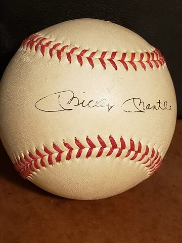 Spalding Vintage Leather Baseball Mickey Mantle (Facsimile Autographed) 41-311 Cover