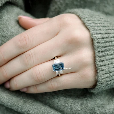 Anillo de diamantes 2,30 quilates IGI cultivado en laboratorio corte esmeralda elegante azul intenso platino 950 Foto 1 de 4