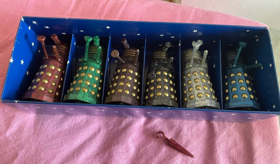 Doctor Who Dapol Millennium  Daleks. Complete set. Includes sleeves. - Image 1 of 4