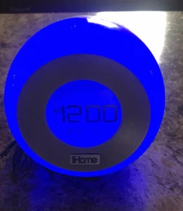 iHome iM29 Color Changing Dual Alarm FM Clock Radio with USB Charging - Picture 1 of 8