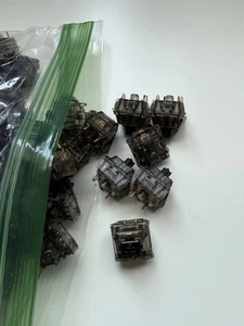 Gateron Ink Black V2 Linear Lubed switches (x 100) - Picture 1 of 4