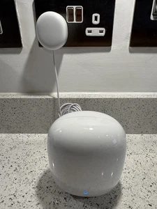 Google Nest Wi-Fi WiFi Pro 6E Router GA03030-GB - AXE4200 Mesh Router (G6ZUC) - Picture 1 of 8