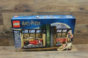 LEGO Harry Potter Book Nook: Hogwarts Express Complete Set 832 Piece (76450) - Picture 1 of 5