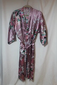 Women’s Pink Floral Kimona Robe With Maid Of Honor On Back One Size - Picture 1 of 7