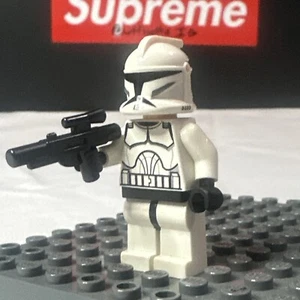 Used Phase 1 Lego Star Wars Clone Trooper Mini W/ Blaster - Picture 1 of 6
