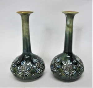 Feines Paar ROYAL DOULTON Jugendstil Keramik Knospenvasen um 1890 englische Keramik - Bild 1 von 9