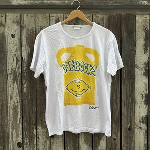 Camiseta MOCA Museo de Arte Contemporáneo Off Books Lemonhead Art Nueva M - Imagen 1 de 6