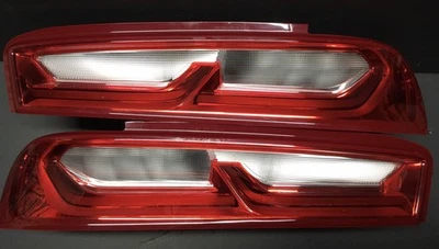 Conjunto de lanterna traseira OEM Chevy Camaro SS RS LED 2016 2018 esquerda/direita - Imagem 1 de 4