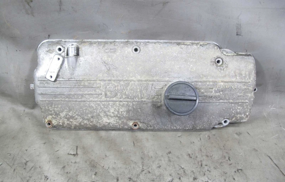 BMW 2002tii E21 320i M10 1968-179 4 cilindros motor culata válvula cubierta OE Foto 1 de 4