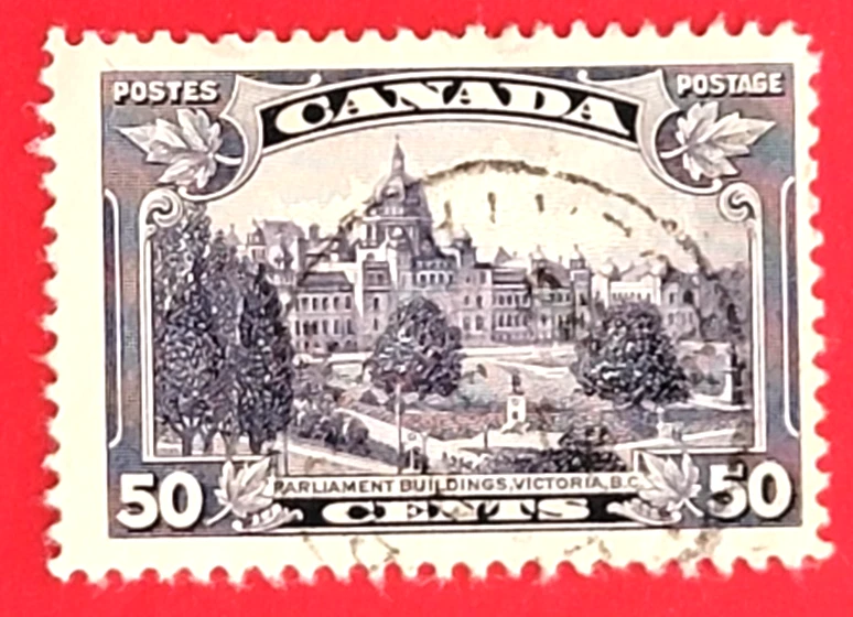 Canada Stamp 226 "Parliament Victoria BC" Used - Image 1 of 1