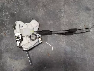 Mecanismo de bloqueo de puerta delantera Honda Accord MK8 O/S - lado del conductor delantero - Imagen 1 de 5