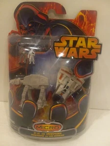 Star Wars Micro Fahrzeuge AT-AT und Snowspeeder mit Piloten 2005 Hasbro - Bild 1 von 10