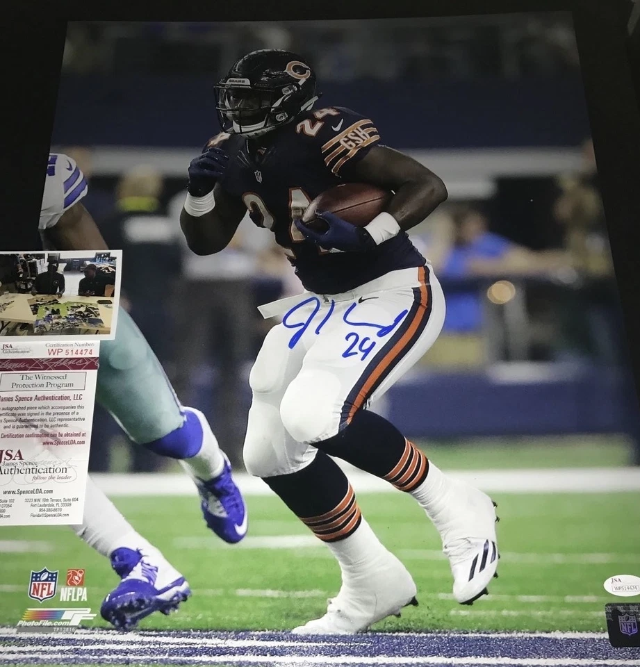 Jordan Howard Chicago Bears Autographed Signed 16x20 JSA WITNESS COA Blue - Image 1 of 1