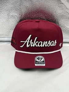 Arkansas Razorbacks NCAA '47 Marca Rojo Enganche Cuerda Escritura Ajustable Snapback Sombrero - Imagen 1 de 5