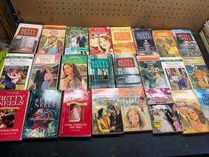 Huge Lot of 78 Betty Neels Harlequin Romance Paperback Book Many Red - Picture 1 of 12