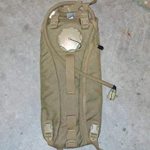 USMC Tactical SOURCE WXP 3L 100oz Trinksystem Pack Camelbak Neu mit Etikett Tan - Bild 1 von 2