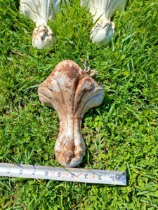 Cast Iron Clawfoot Tub Leg Ball & Claw Eagle Talon Scallop Fluted Turkey - Picture 1 of 6