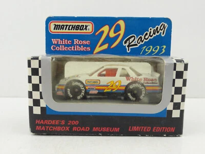 1993 Matchbox White Rose 1/64 Phil Parsons #29 Hardee's 200 Matchbox Road Museum - Image 1 of 4