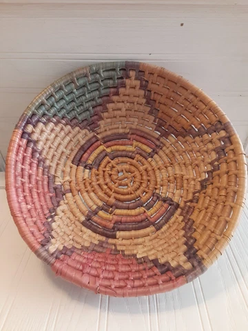 Southwest Style Woven Weave Coil Basket Bowl Decorative 11 Inch Round Medium Cover