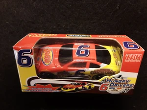 2004 Hungry Drivers #6 Limited Edition & Kellogg's 1999 NASCAR PULL ' N GO cars - Picture 1 of 11