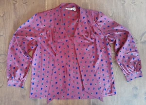 Vintage Woman's Secretary Blouse Burgundy Paisley Shoulder Pads Pussy Bow P14 - Picture 1 of 7