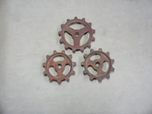 IHC International Farmall Tractor Co Farm Implement Gear Wheel two 7323A & 7489A - Bild 1 von 12