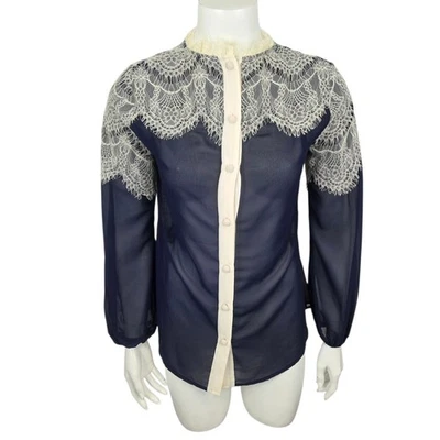 Blusa Coquette Edwardiana de Renda Ryu Feminina Pequena Marinha Marfim Manga Longa Botão - Imagem 1 de 4