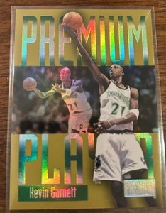 1997 Skybox Premium Player Kevin Garnett #8 RARE! - Picture 1 of 2