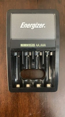 Energizer NiMH battery charger AA.AAA color Black, grade A+, USA plug-in. - Image 1 of 4
