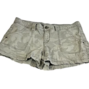 Faded Glory Camo Low-Rise Shorts Gray Camouflage Size 16 Women's Casual - Picture 1 of 7