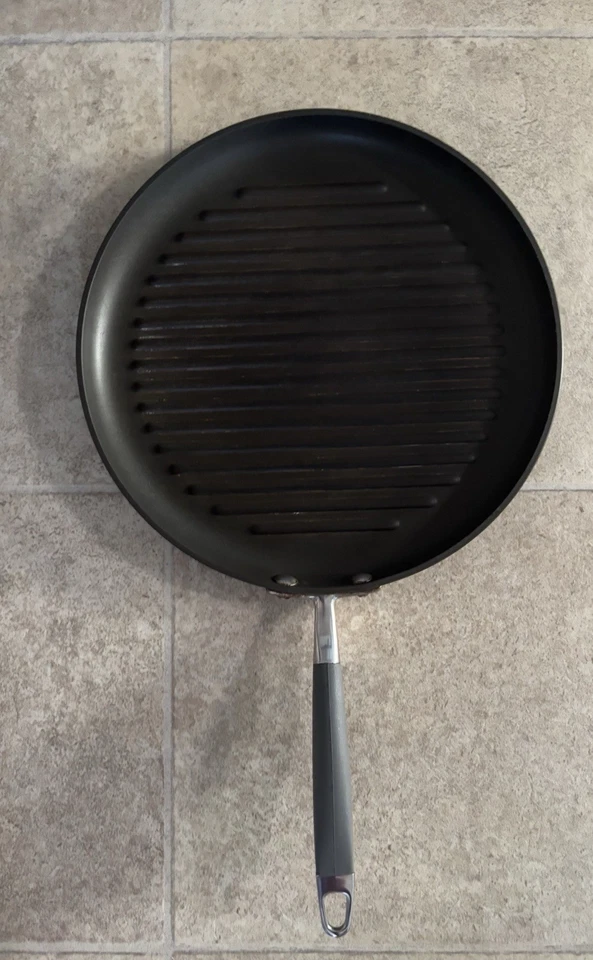 Parrilla antiadherente de aluminio anodizado Anolon Advanced Moonstone de 12" Foto 1 de 1