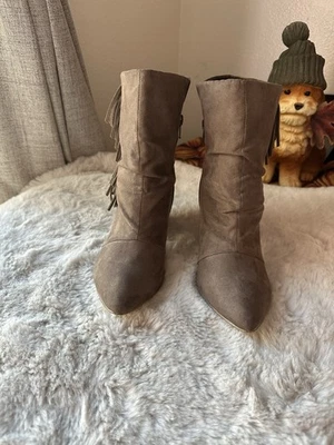 Botas para mujer Call It Spring talla 8,5 marrón botines al tobillo tacón bloque cremallera lateral Foto 1 de 4