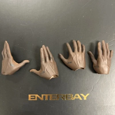 ENTERBAY 1/6 Lakers basquete Lebron James NBA 4 mãos (3 direita e 1 esquerda) - Imagem 1 de 2