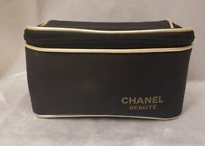 Vintage Chanel Beute' Fabric Cosmetic Zippered Bag