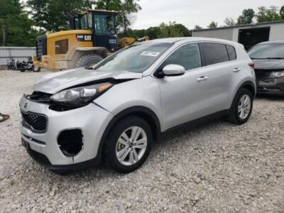 Panel interior de puerta trasera derecha usado se adapta a: Kia Sportage 2018 grado A Foto 1 de 4