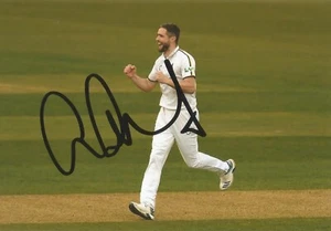 WARWICKSHIRE CRICKET: CHRIS WOAKES SIGNED 6x4 ACTION PHOTO+COA - Picture 1 of 1