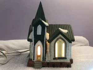 La mejor iglesia vintage de Papá Noel del pueblo de Navidad CH4673 - Imagen 1 de 8