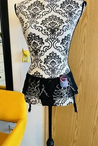 Secret Treasures Holiday Garland Garter Lace Skirt Thong Underwear Black Size M - Picture 1 of 12