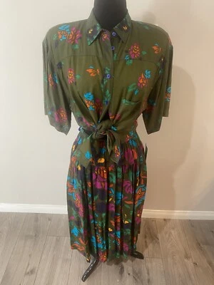 Liz Claiborne at Neiman Marcus Novo com etiquetas Conjunto de 2 Peças Tamanho P Cottage-core Resort Safari - Imagem 1 de 4