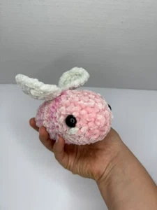 Handgefertigte gehäkelte Biene Plüsch - rosa Glitzer Amigurumi Stofftier, weiche Geschenkidee - Bild 1 von 6