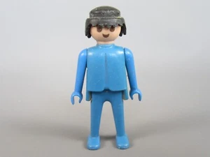 B723 Vintage 1974 Playmobil Geobra Allemagne Homme Bleu Mains Articulées - Picture 1 of 9