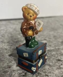 SAMMLERSTÜCK GESCHÄTZTE TEDDIES PORZELLAN SCHMUCKKÄSTCHEN ÜBER DIE MEERES: ENGLAND - Bild 1 von 9