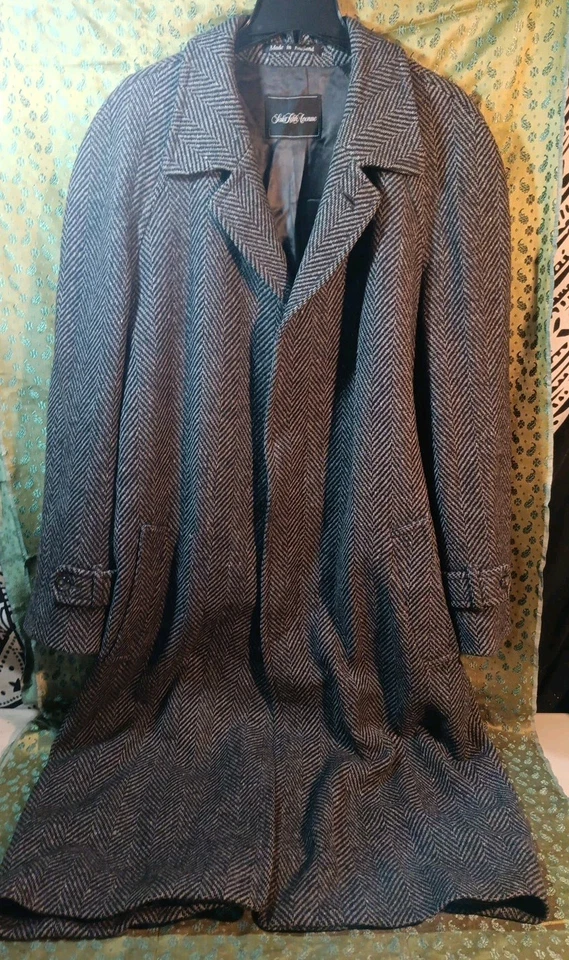 Saks Fifth Avenue Coat 100% Wool Tweed Herringbone Overcoat Size 43L Full Length - Image 1 of 4