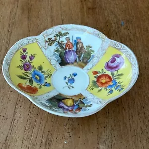 Antique Dresden Quatrefoil Trinket Dish – Late 19th Century German Porcelain. - Picture 1 of 6