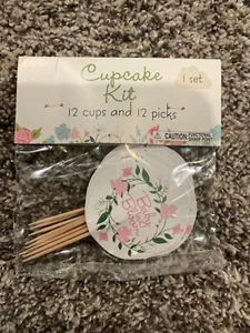 12 Baby in bloom Cupcake picks : baby shower - Picture 1 of 2