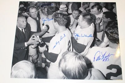 MICKEY LOLICH J PRICE JOHN WARDEN WILLIE HORTON DON WERT SIGNED 68 WS 8X10 PHOTO - Image 1 of 3