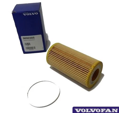 Oil filter VOLVO S80 S60 V70 V70XC XC90 XC70 C30 V50 XC60 8692305  - Image 1 of 1